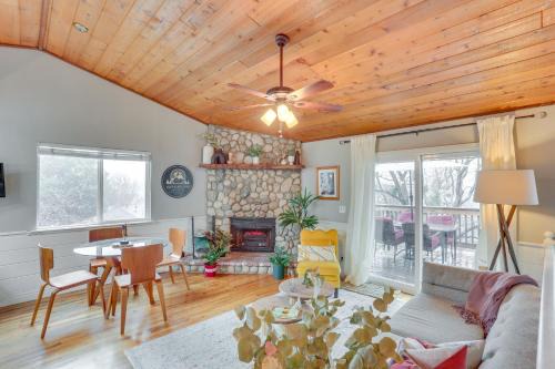 Lake, Trails & Slopes! Family Cottage in Crestline
