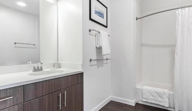 Landing | Incredible 1BD, Yoga Studio, Courtyard