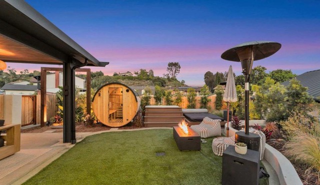 Large Group Wellness Retreat w Spa Sauna & Plunge