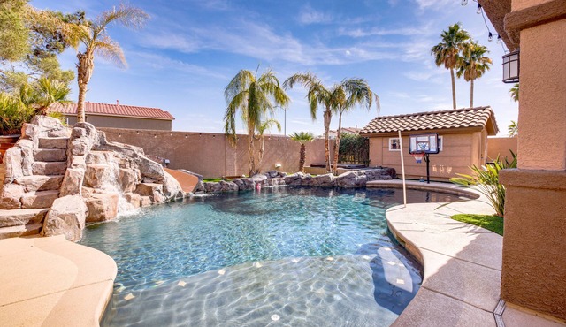 Large Las Vegas Home w/ Pool, Hot Tub + Game Room
