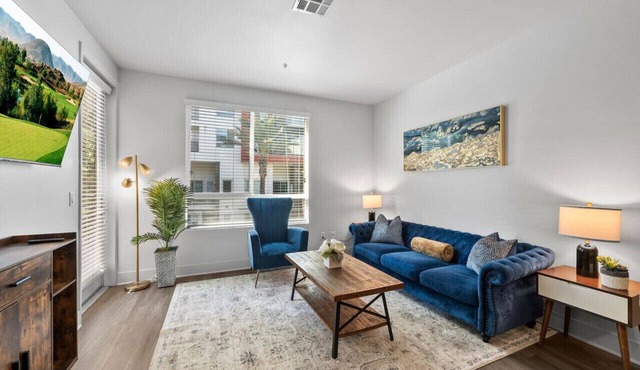 Luxe 2BR, Pool, Hot Tub, Arcade