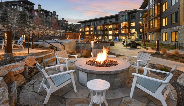 Luxurious 3 BR in Canyons Village- Ski in/ski out by RedAwning