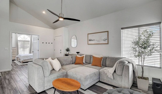 Luxury Furnished 3Bedroom Home Ideal for Families, rofessionals & Extended Stays