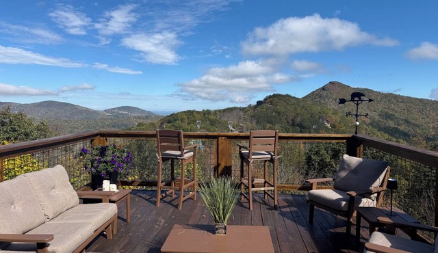 Luxury VIEWS from 4700', Hot Tub, Modern Rustic