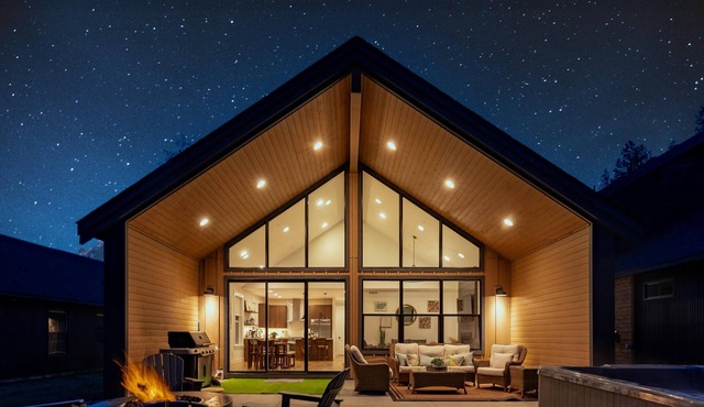 Meadow view Cabin w/MIL, Game Room, Hot Tub