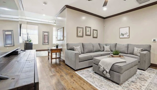 Midtown Loft 301 on Main St DT Visalia