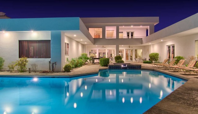 Modern 7000sf Villa, Private Basketball/tennis Court Pool Sleeps 24