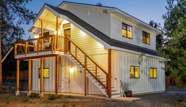 Modern Farmhouse in Woodriver Village - 30 Day Minimum Rental
