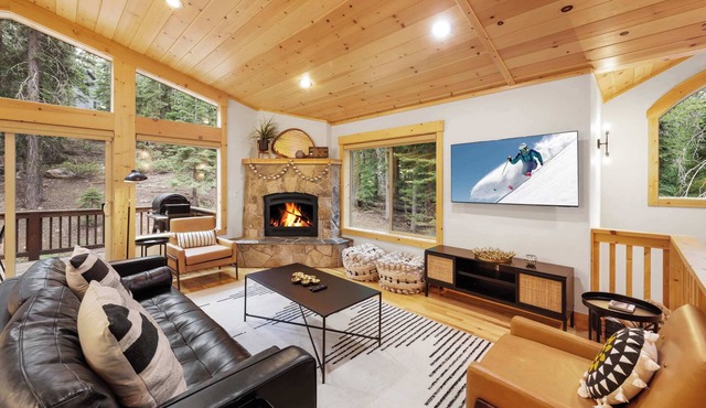 Modern Lake Tahoe Retreat – Ski and Swim