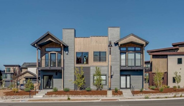Modern Mountain 3BR Near Donner Lake & Trails