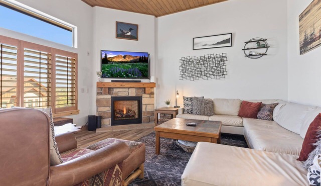 Moose Mgmt at Bear Hollow 5595: Pvt Hot Tub-Porch w/Grill-Fast, Reliable WiFi