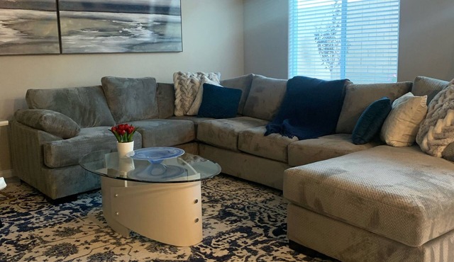New build new furniture 10mins to allegiant across from M resort 5 bedroom 6bed