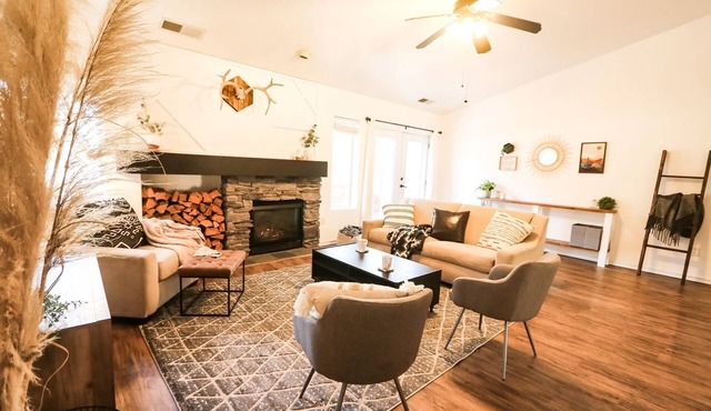 New Listing! Prime Location, Southwestern Modern!