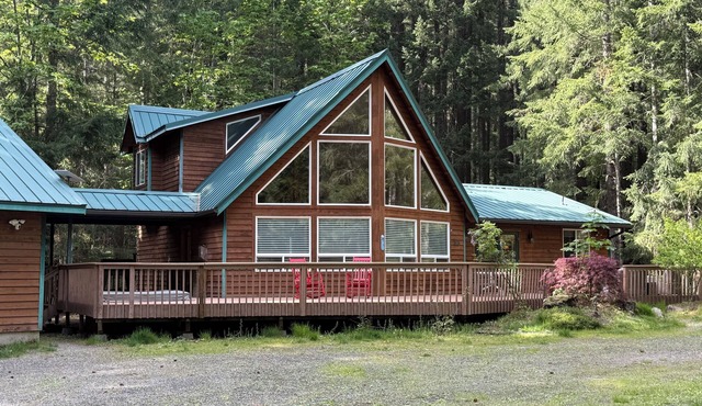 New on VRBO! Triple Bee’s Retreat on an acre boardering the forest service