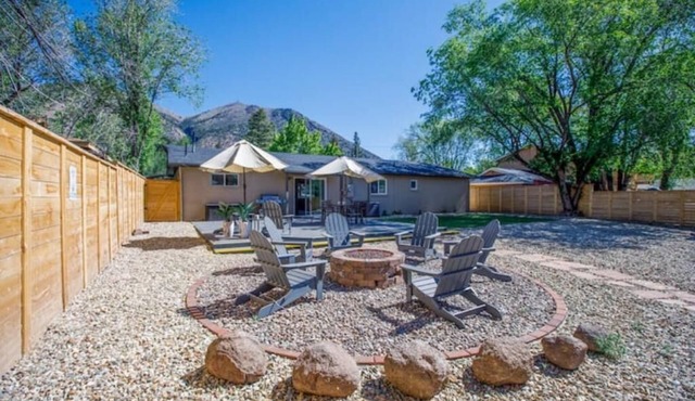 NEW, Stunning Flagstaff Home w/Deck and Firepit