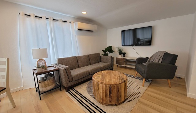 Newly Renovated, Private Backyard with Hot Tub
