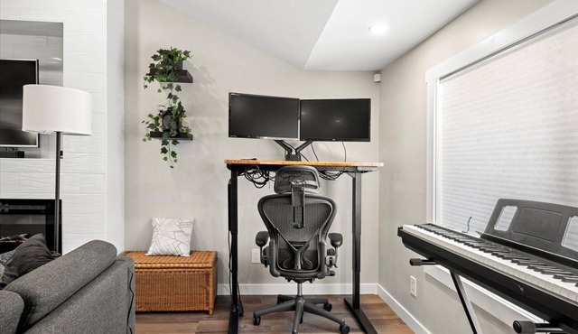 Newly Renovated Standing Desk and King Bed
