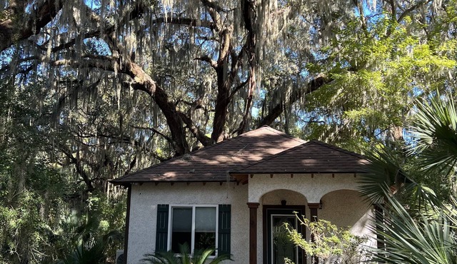 Oaks of Eden, quiet secluded perfect getaway for two near Sapelo Island