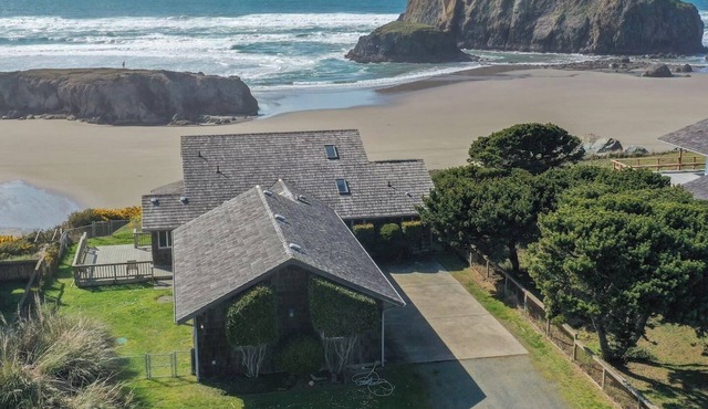 Oceanfront Private Beach Access Spectacular Views!