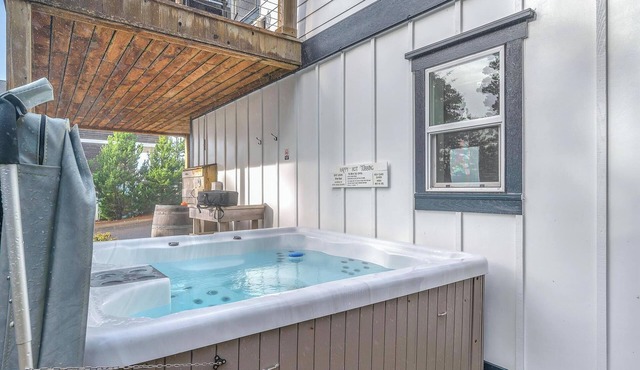 Olivia Beach Home with Ocean Views, 3-Levels, Hot Tub, Large Deck!