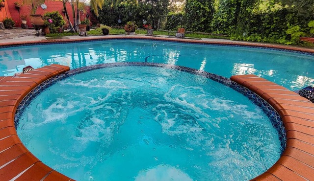 One story home w/large yard and everything you need in a home away from home.n