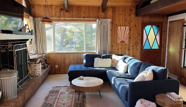 Our Cozy Arrowbear Cabin - 10 minutes to Snow Valley and Rim Nordic