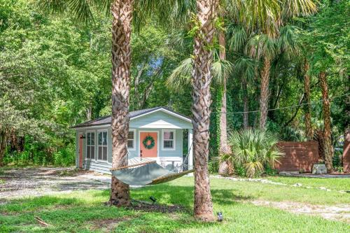 Palm Cottage Tiny House Hideaway