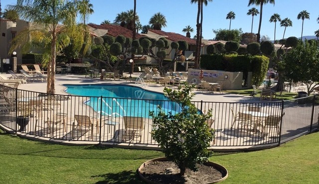 Palm Springs 2 bed/2bath condo - Great Location/Resort like setting - 2 pools