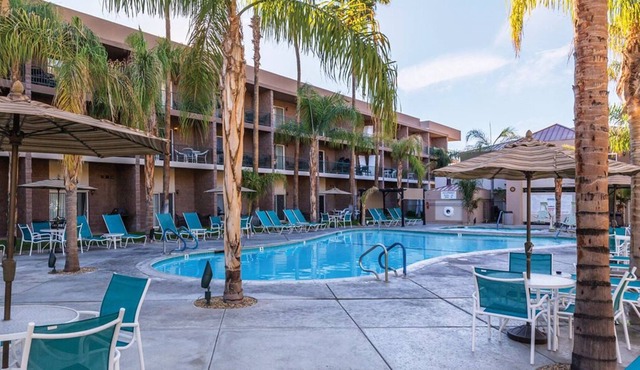 Palm Springs Resort 2bdr