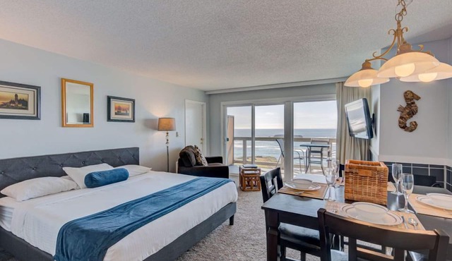 Panoramic Ocean View Studio with Full Kitchen