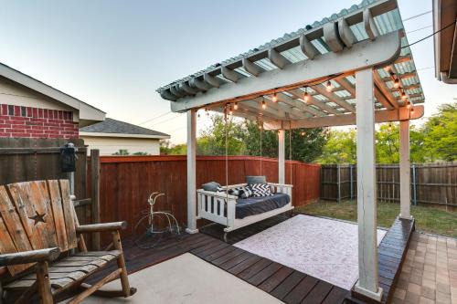 Patio, Pergola & Pool Access: Aubrey Retreat! in Corinth
