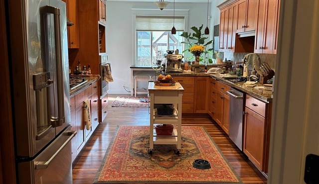 PET FRIENDLY & NO CLEANING FEE! CAPPUCCINO, WINERIES, MOUNTAINS and OCEAN