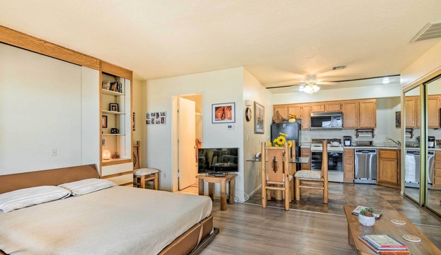 Pet-Friendly Page Studio: 4 Mi to Lake Powell