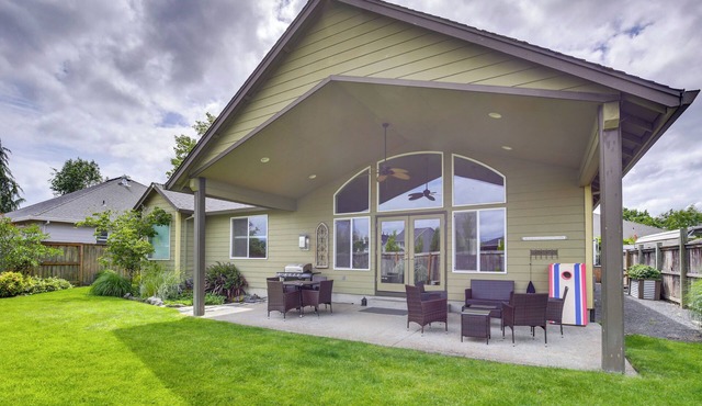 Polished McMinnville House < 2 Mi. from Town!
