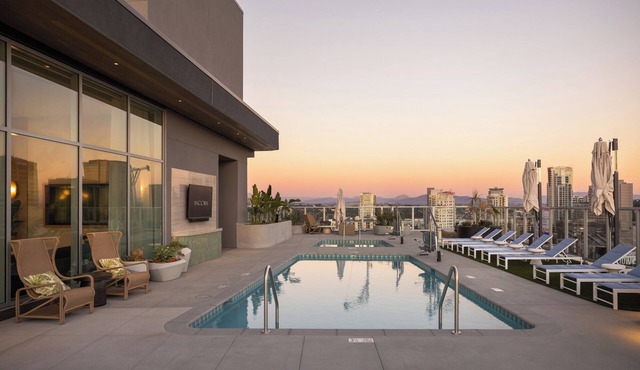 Pool + Hot Tub + Rooftop Bay Views | Walk to Dining | Ancora by AvantStay