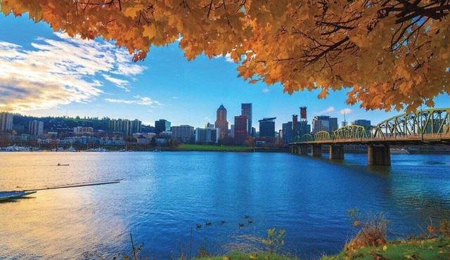 Portland | Easy Riverfront Retreat | Downtown + River