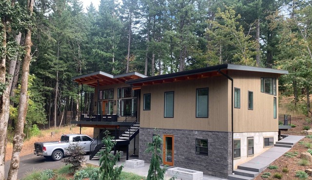 Post Canyon - Luxury oasis in Oregon's mountain bike capital.