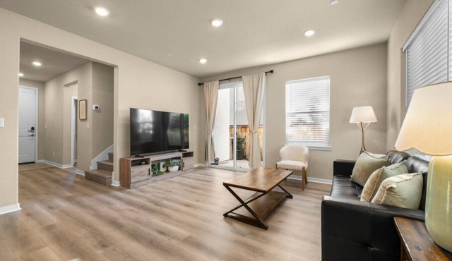 Prestige 4BR 3Bath Modern Home