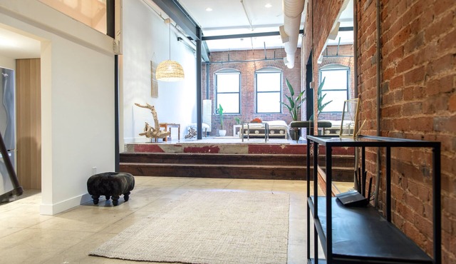 Prime area of Beautiful Arts District with the top Restaurants around