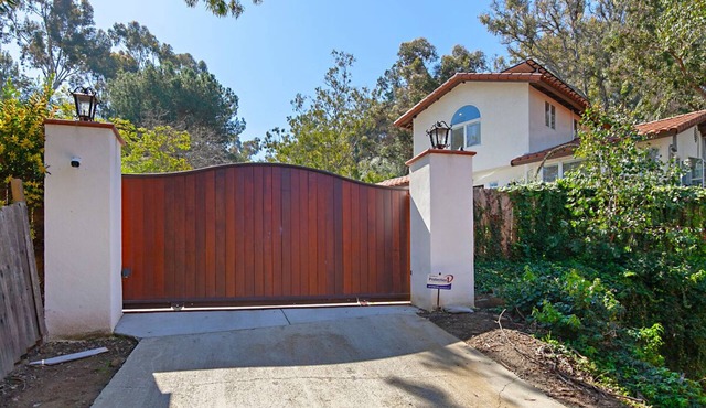 Private Canyon Home with Patio near Zoo & Beaches
