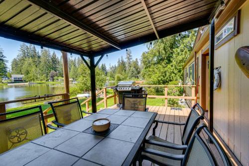 Private Dock & Furnished Deck! Cozy Belfair Escape