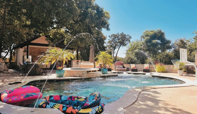 Private Georgetown Estate-Pool, Sport Court & Luxury Amenities in Georgetown