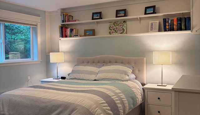 Private guest suite, close to Link light rail, Kenmore Air, and Town Ctr