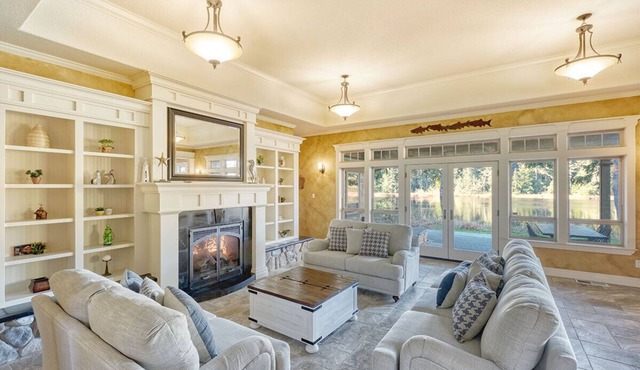 Private LAKE, AMAZING VIEW, Theater Room (LakeForest)