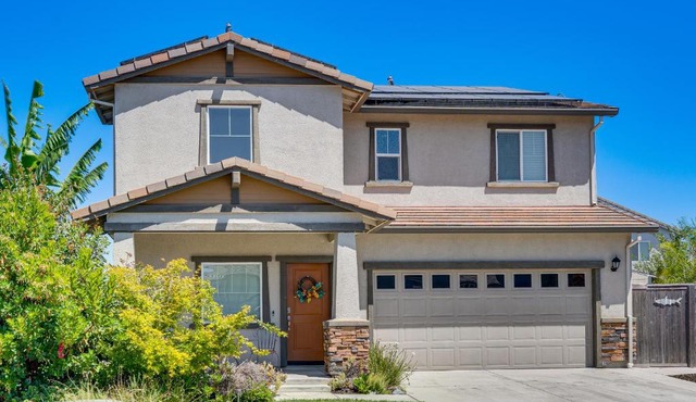 Private Patio & Yard! Family Getaway in Stockton