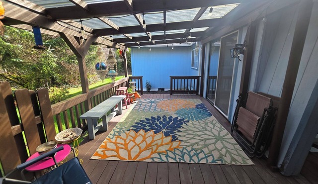 Private Pet-Friendly South Beach Home w/Covered Deck & Arcade