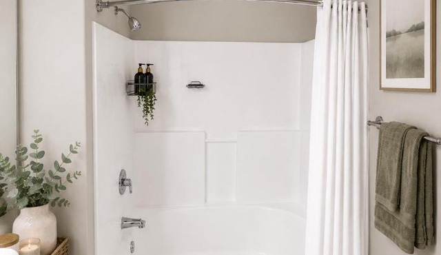 Private Room and private bathroom with pool and sauna