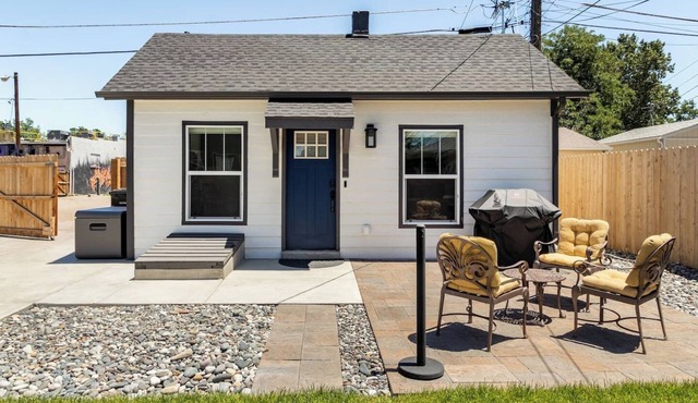 Private Urban Cottage in Denver’s RiNo District