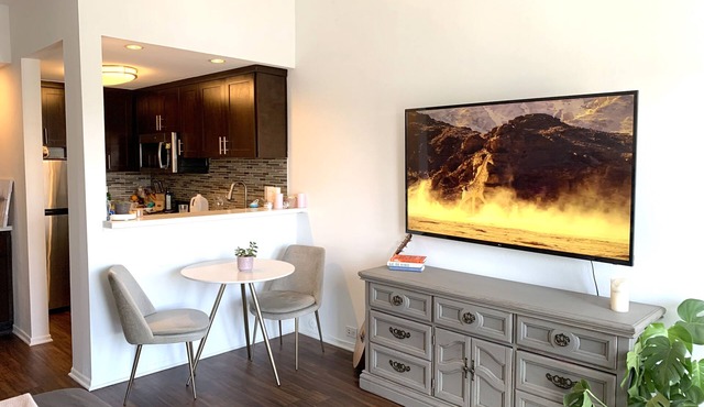 Quiet West Hollywood Oasis: Location, Location, Location