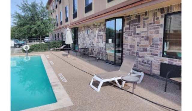 Red Lion Inn - Suites 2